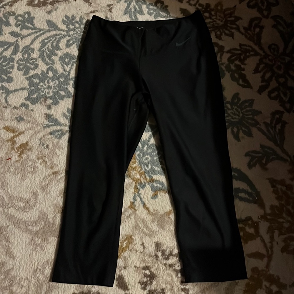 nike drift black capri leggings. size small